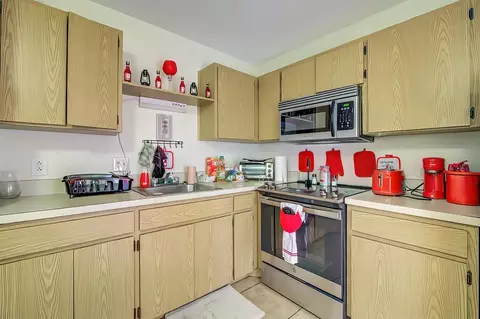 Kitchen - 56 Pine Trak #101E, Ocala, FL 34472 photo 3 of 3