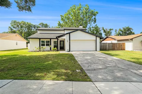 4914 Country Hills Dr, Tampa, FL 33624