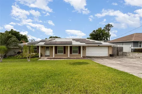 220 Escambia Dr, Winter Haven, FL 33884