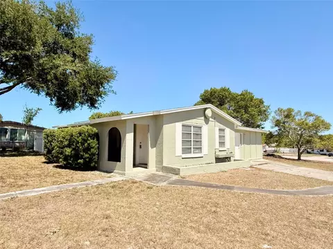 2201 Flamingo Ave, Deltona, FL 32738