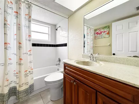 Bath - 3508 Yale Cir, Riverview, FL 33578 photo 1 of 3