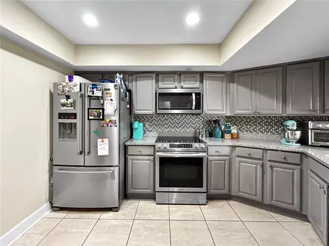 Kitchen - 3508 Yale Cir, Riverview, FL 33578 photo 1 of 1