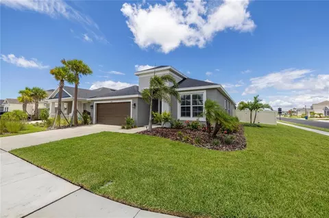 5924 Fieldmoor Ct, Palmetto, FL 34221