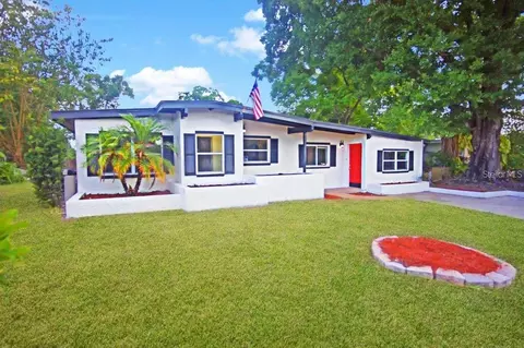 1111 Briarwood Rd, Brandon, FL 33511