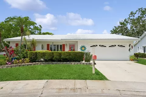 9018 39th Ln N #5, Pinellas Park, FL 33782