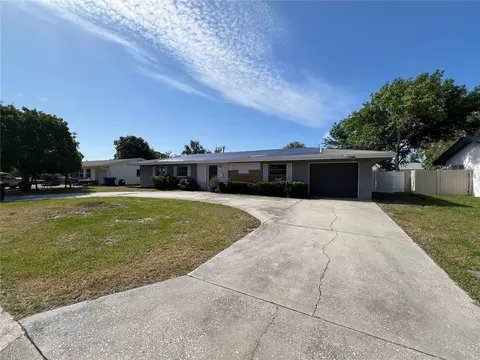 378 79th Ave NE, Saint Petersburg, FL 33702