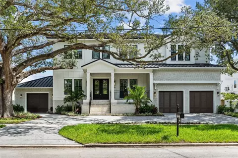 690 Geneva Pl, Tampa, FL 33606