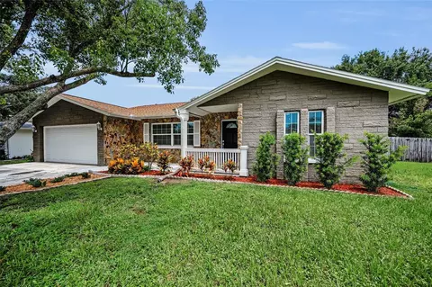1402 Oleander Dr, Tarpon Springs, FL 34689