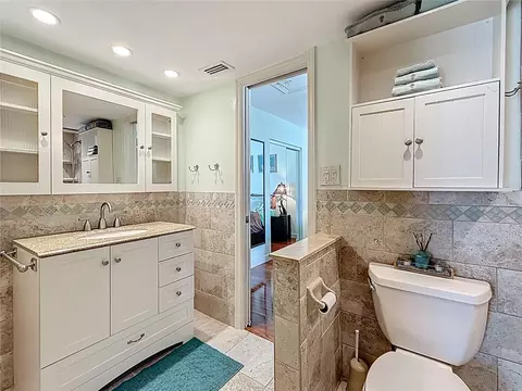 Bath - 230 Medallion Blvd #G, Madeira Beach, FL 33708 photo 4 of 4