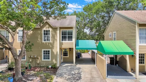9050 Lake Place Ln, Tampa, FL 33634