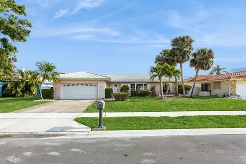 2146 Waterside Dr, Clearwater, FL 33764