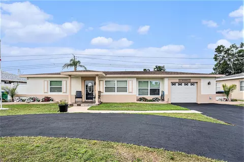 6130 50th Ave N, Kenneth City, FL 33709