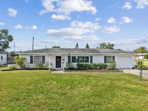 5812 52nd Ave N, Kenneth City, FL 33709