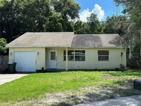 650 Palm Pl, Safety Harbor, FL 34695