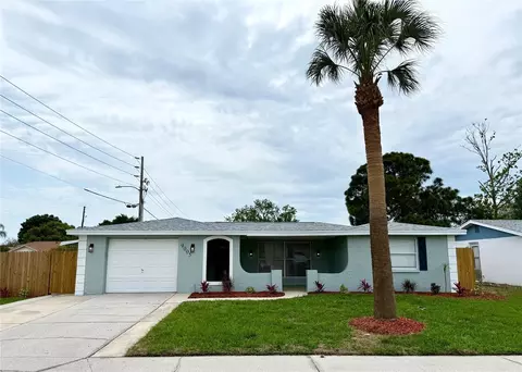 9005 Rainbow Ln, Port Richey, FL 34668