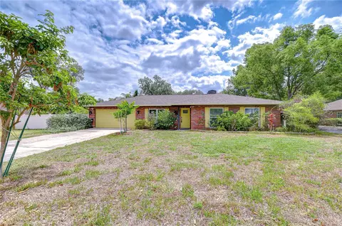 2524 Laurelwood Ln, Valrico, FL 33596