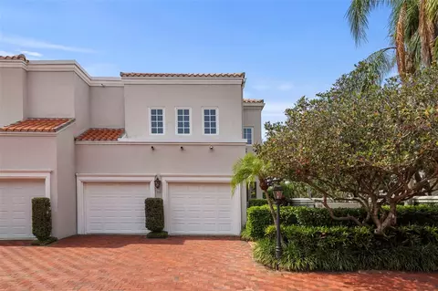 4941 Bayshore Blvd, Tampa, FL 33611