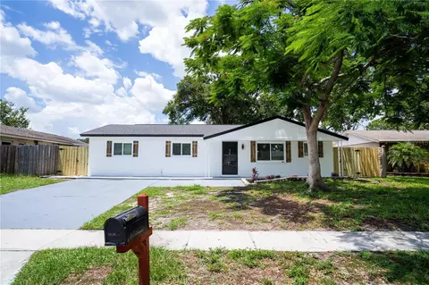 8277 82nd Ave N, Seminole, FL 33777