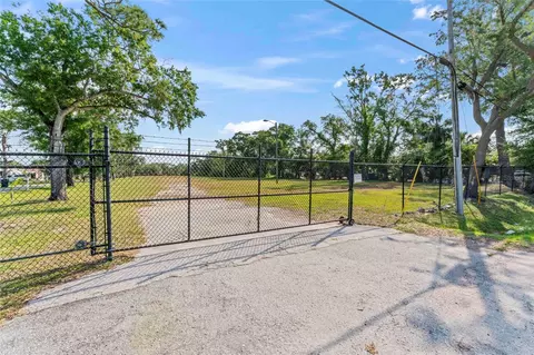 13025 Memorial Hwy, Tampa, FL 33635