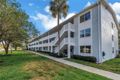 7801 11th St N #104, Saint Petersburg, FL 33702