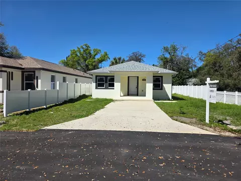 3704 Smith Tree St, Tampa, FL 33619