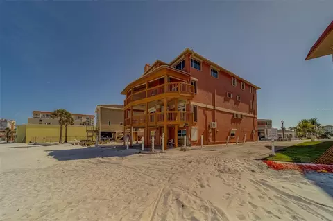 17606 Lee Ave, Redington Shores, FL 33708