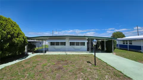 5318 Mary St, Zephyrhills, FL 33542