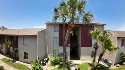3829 S Lake Dr #215, Tampa, FL 33614