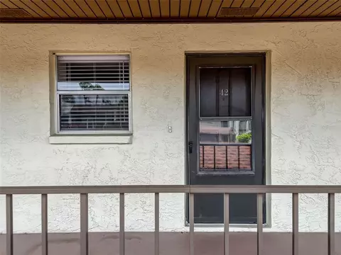 1100 E Bay Dr #42, Largo, FL 33770