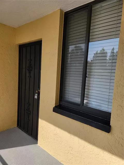 2424 W Tampa Bay Blvd #M-201, Tampa, FL 33607