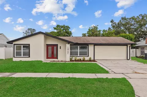 10701 Glen Ivy Ln, Tampa, FL 33624