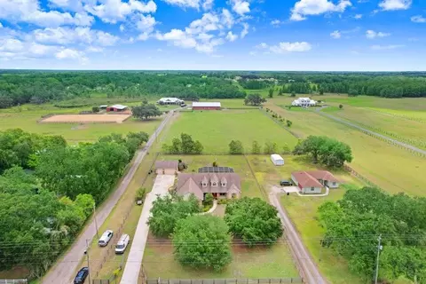 2502 Fritzke Rd, Dover, FL 33527