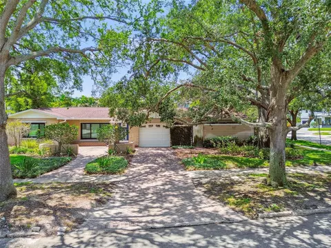 750 Alda Way NE, Saint Petersburg, FL 33704