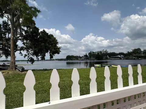 2557 Cedar Cypress Ct, Tampa, FL 33618