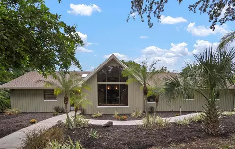 1204 Ballinger Rd, Lutz, FL 33548