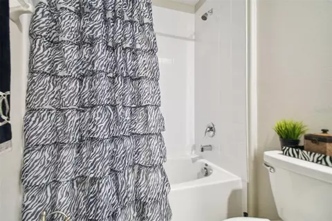 Bath - 13603 Wild Ginger St, Riverview, FL 33579 photo 5 of 6