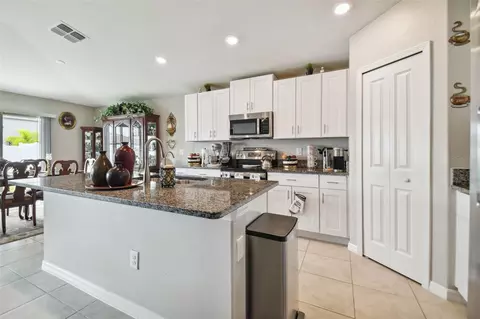 Kitchen - 13603 Wild Ginger St, Riverview, FL 33579 photo 4 of 5