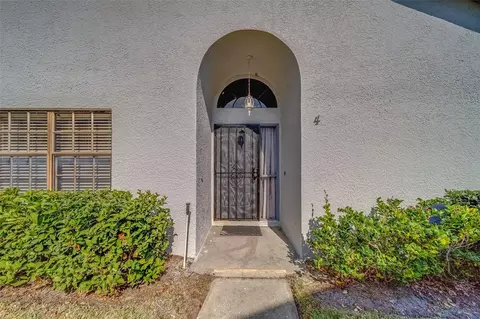 2749 Countryside Blvd #4, Clearwater, FL 33761