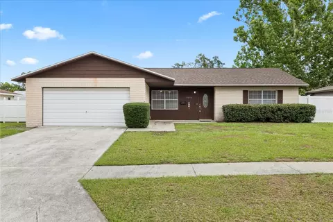 5213 Burr Pl, Seffner, FL 33584