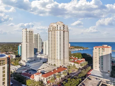 300 Beach Dr NE #401, Saint Petersburg, FL 33701