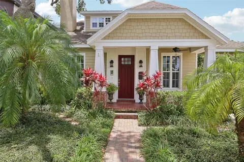 1014 7th St N, Saint Petersburg, FL 33701
