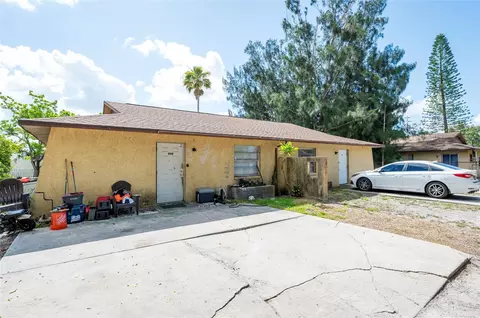 907 63rd Ave W #907 & 909, Bradenton, FL 34207
