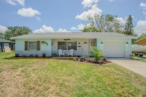 402 12th St SW, Ruskin, FL 33570