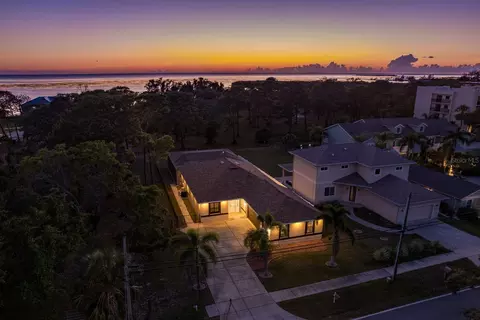632 S Florida Ave, Tarpon Springs, FL 34689