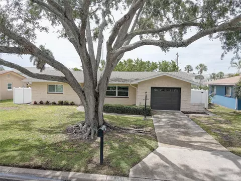 11188 64th Ter, Seminole, FL 33772