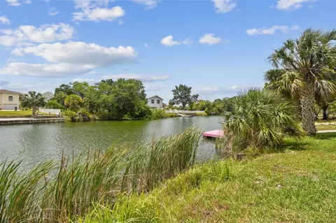 3221 Rose Arbor Dr, Hernando Beach, FL 34607