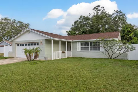 11991 104th Ave, Seminole, FL 33778