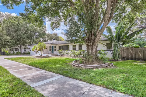1145 53rd Ave N #1, Saint Petersburg, FL 33703