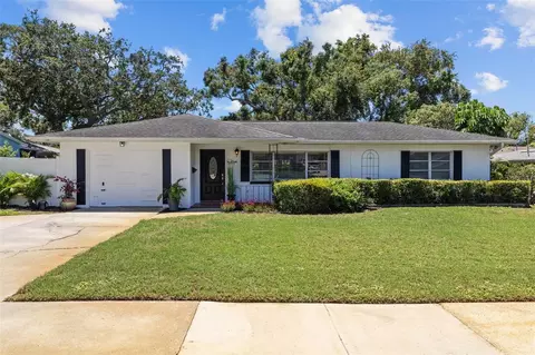 403 Althea Rd, Belleair, FL 33756
