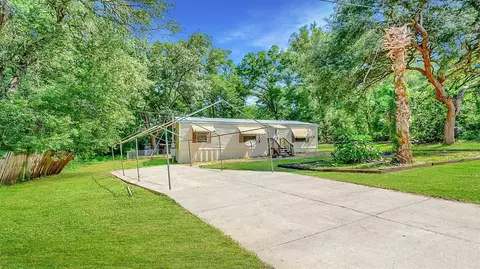 2433 E North St, Inverness, FL 34453